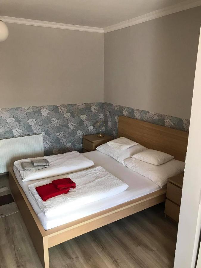 Hunyadi Panzio-Apartman Мако Экстерьер фото
