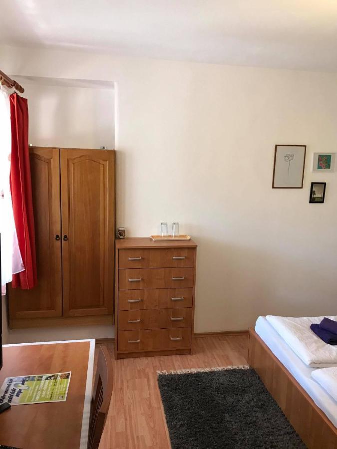 Hunyadi Panzio-Apartman Мако Экстерьер фото