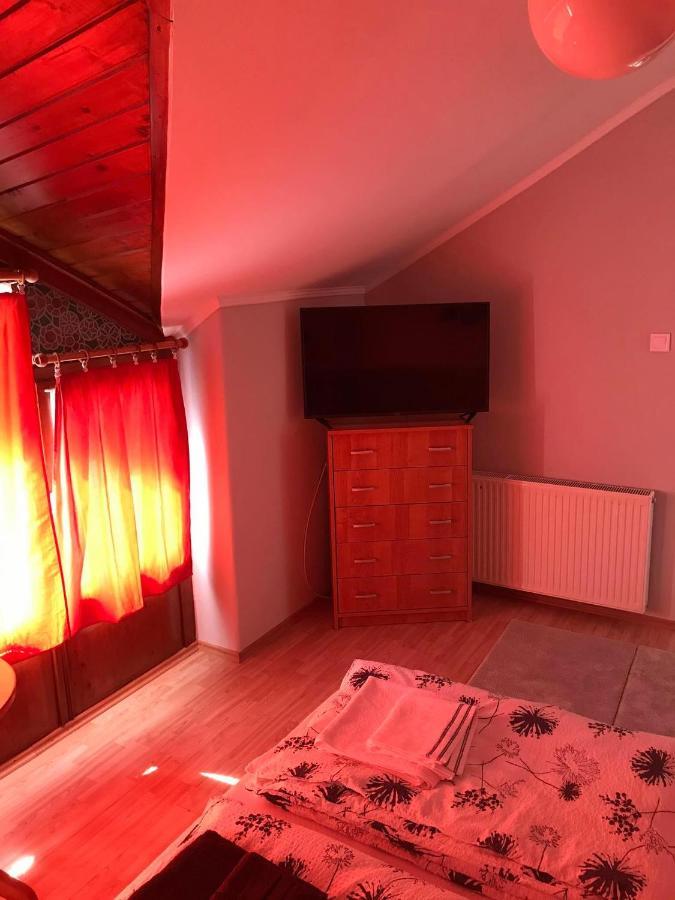 Hunyadi Panzio-Apartman Мако Экстерьер фото