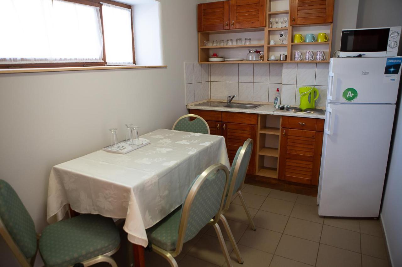 Hunyadi Panzio-Apartman Мако Экстерьер фото