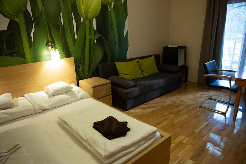Hunyadi Panzio-Apartman Мако Экстерьер фото