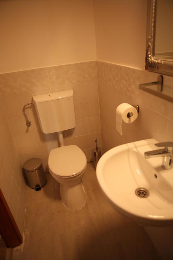 Hunyadi Panzio-Apartman Мако Экстерьер фото